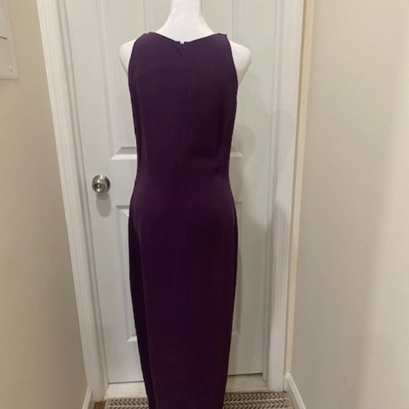 Minimalist Column Gown - Picture 4 of 13